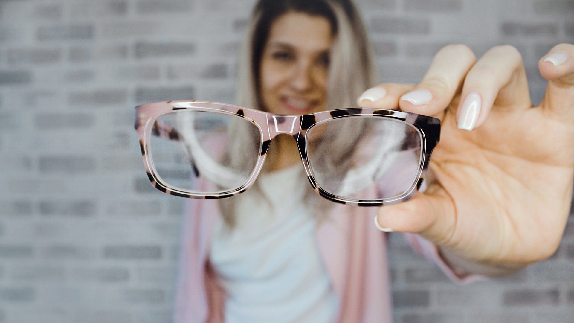 How To Pick The Right Glasses For Your Face